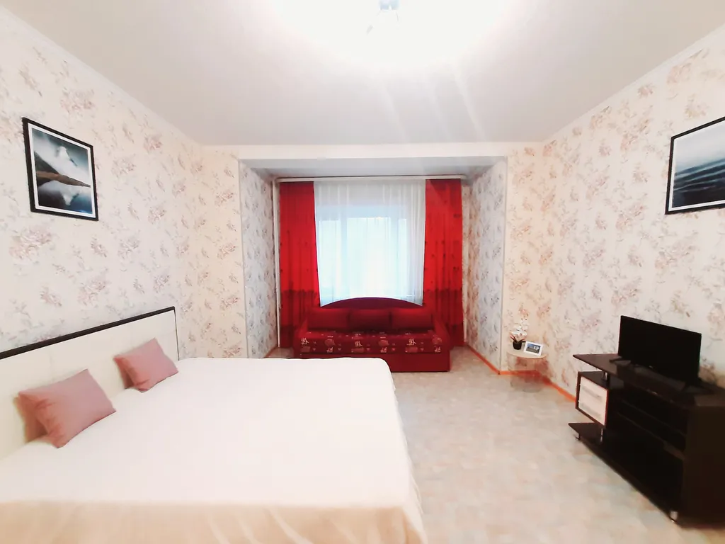 Уютная квартира в самом центре Сургута на проспекте Ленина 50