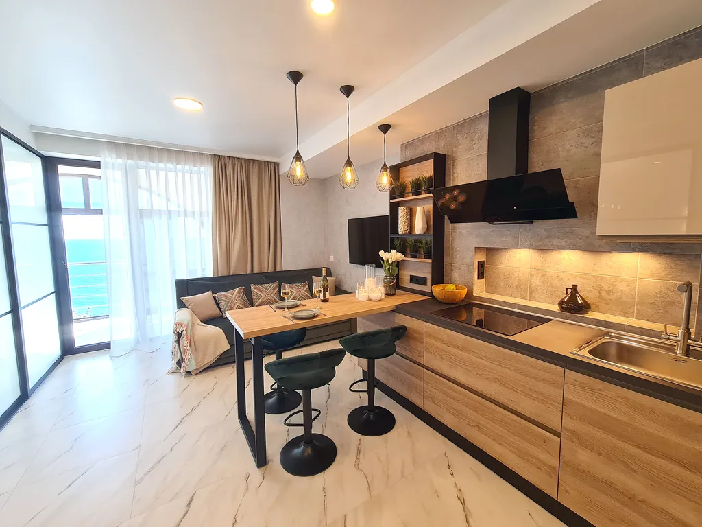 Супер-видовая квартира в Ливадии на берегу моря