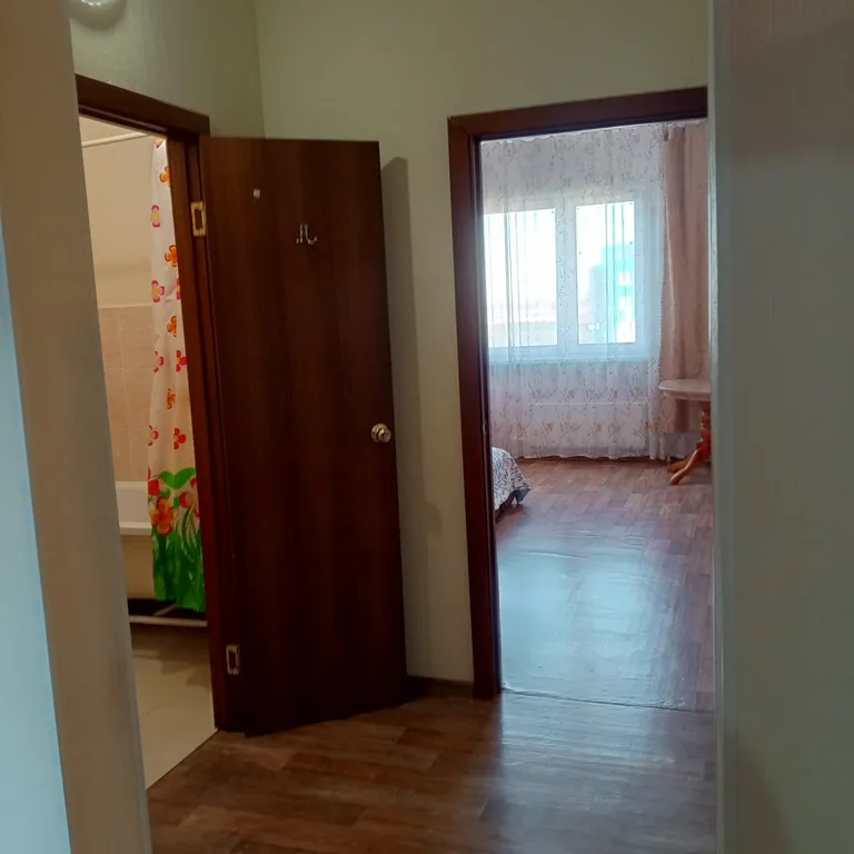 Двухкомнатная квартира в районе ЖД. АУРА