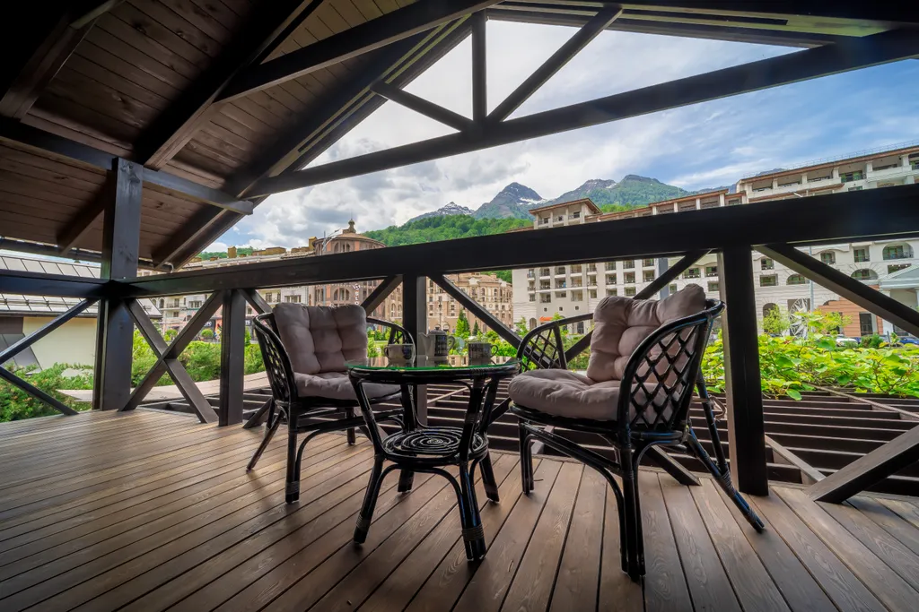 Шикарный коттедж с видом на сказочные горы в центре Красной поляны