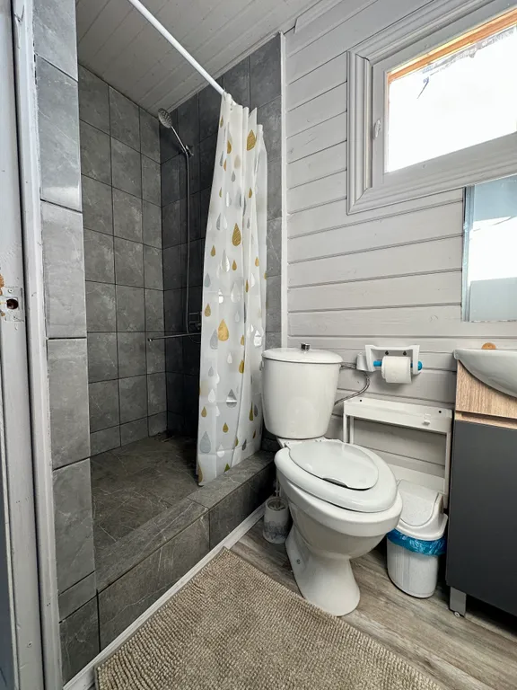 Частный дом на семью