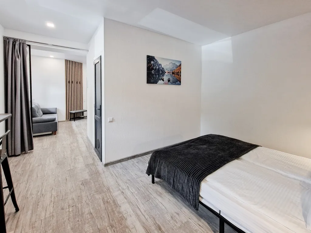 Серый номер