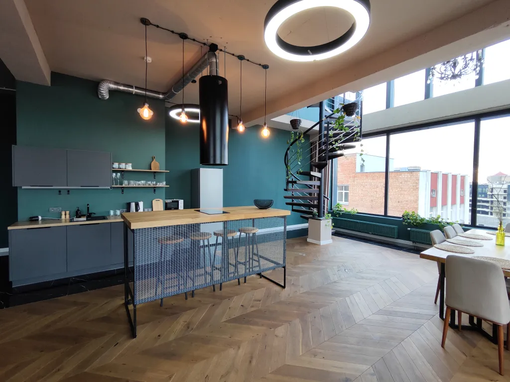 Двухэтажный пентхаус в самом центре