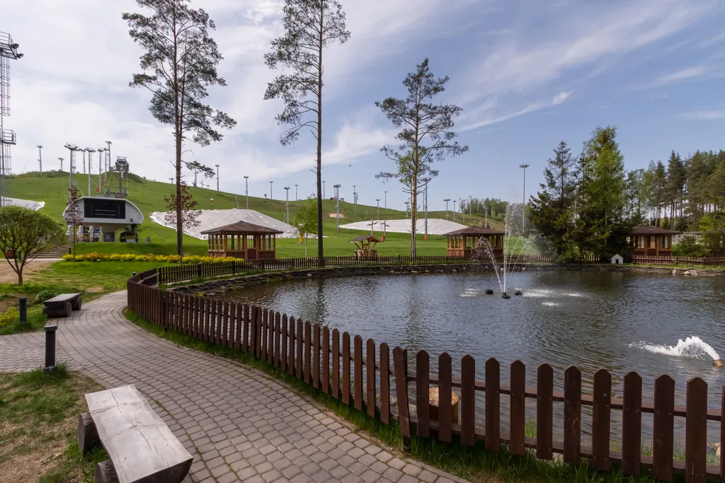 Охтаинн 26-1 с видом на школу