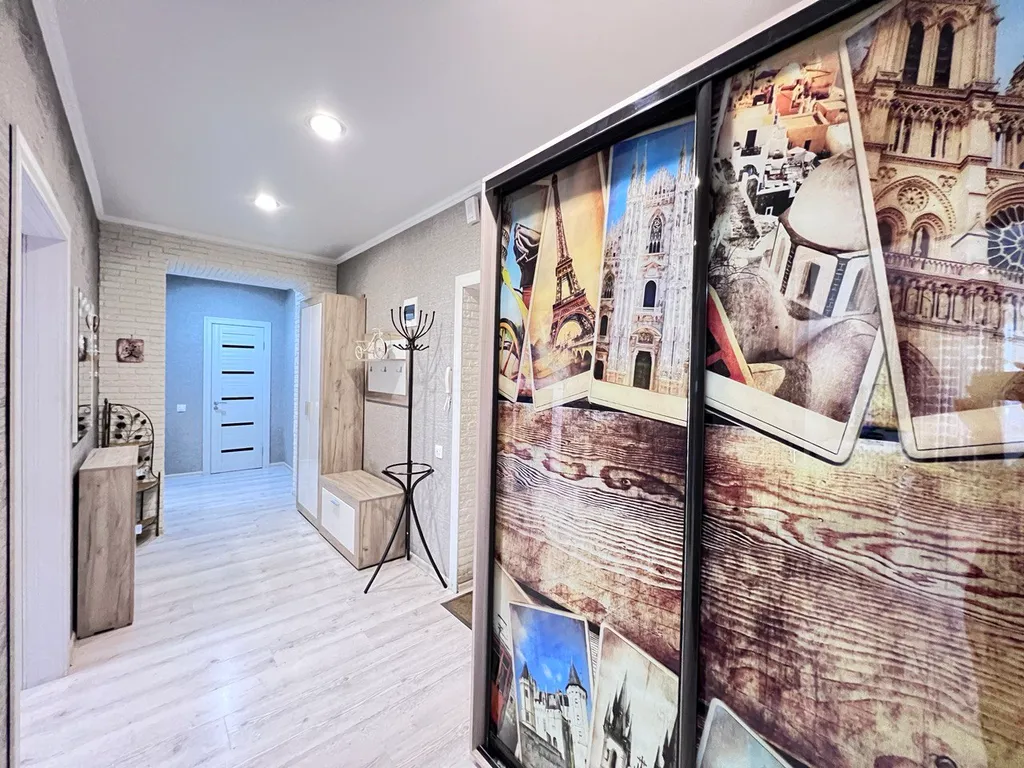 Двухкомнатная ЦЕНТР новый дом