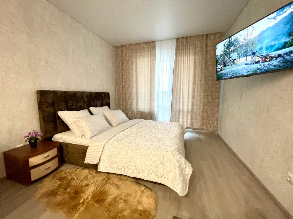 1-комнатная квартира в ЖК Мирный возле ТЦ Galaxy — аренда посуточно в Барнаул