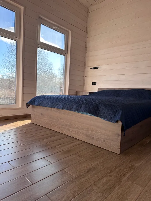 Дом с банным чаном на берегу реки Вожа