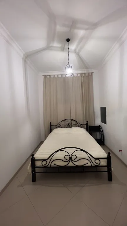 Дом "Вромса" на Хлебной - новый, брутальный, спокойный, комфортный.