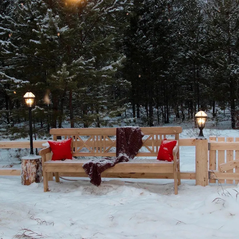 Новогодний трейлер на колесах с фотозонами