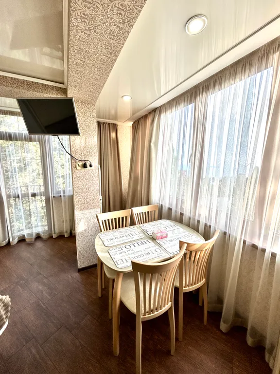 Студия с видом на море