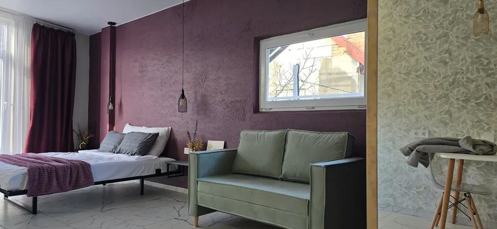 Студия вино с террасой, джакузи и видом на море, горы и виноградники