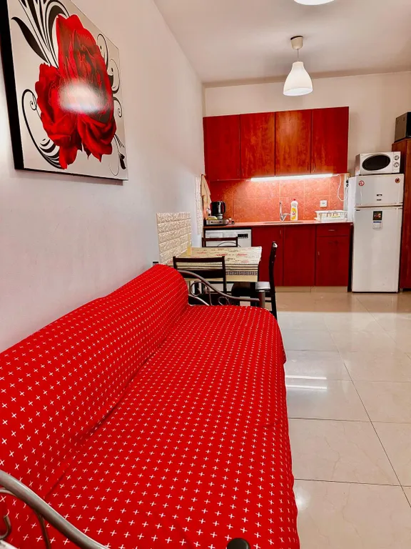 Красивая тихая уютная 2 ком квартира рядом с морем и парками Бат-яма