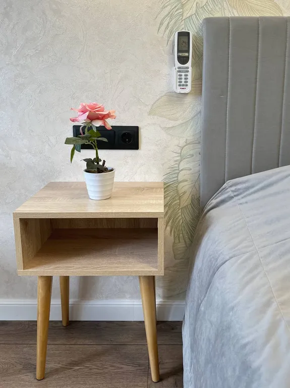 Красивая трех-комнатная квартира с дизайнерским ремонтом