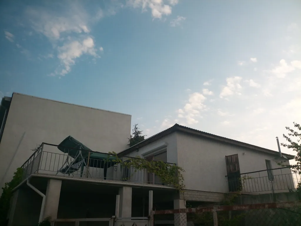 Дом с видом на море и горы