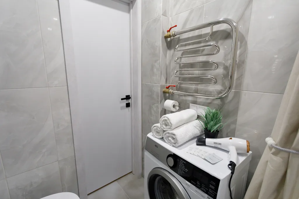 Дизайнерская квартира с камином