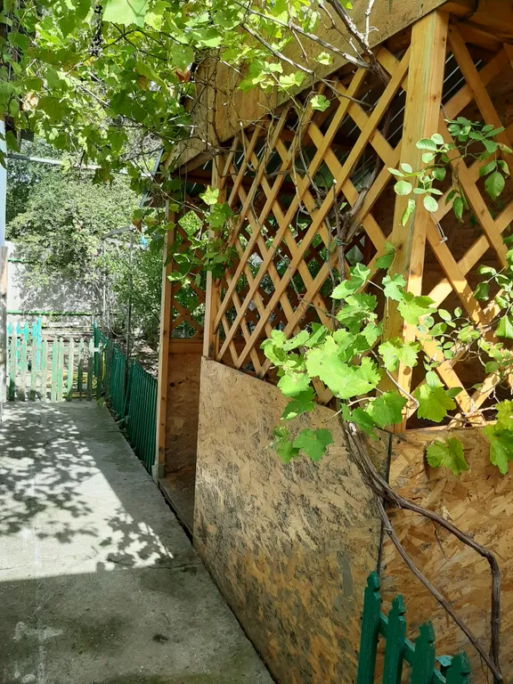 Коттедж Домик с беседкой — Евпатория