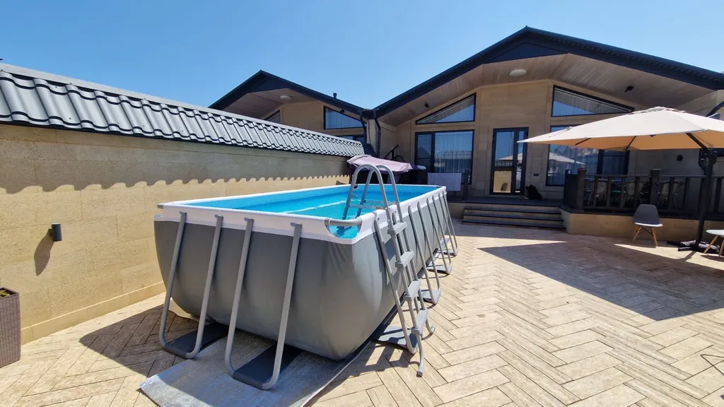 Уютный дом у моря