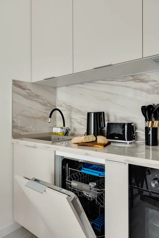 Однушка Нуар с балконом и парковкой в 15 минутах от а/э Внуково