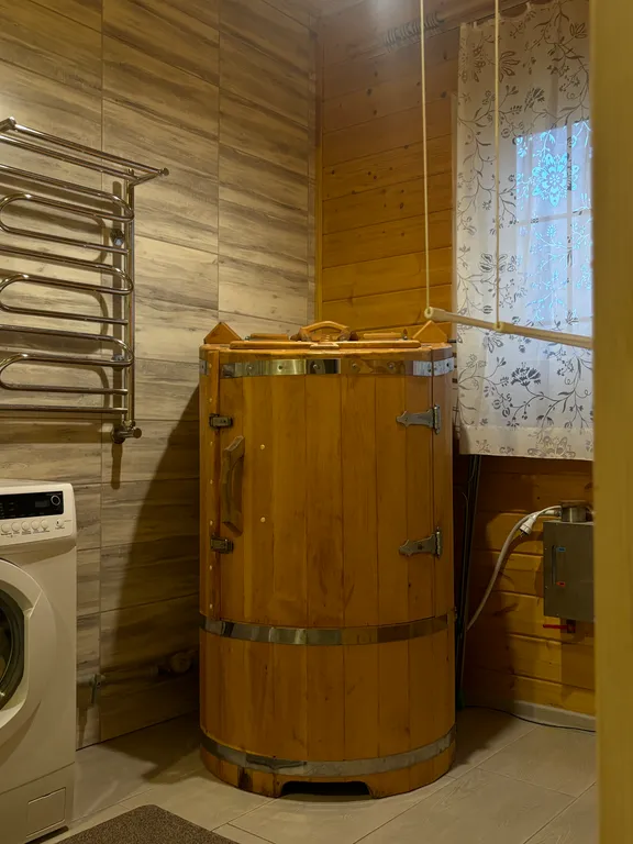 Уютный Дом у озера с кедровой бочкой