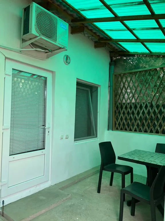 Коттедж Домик с двориком в центре — Судак