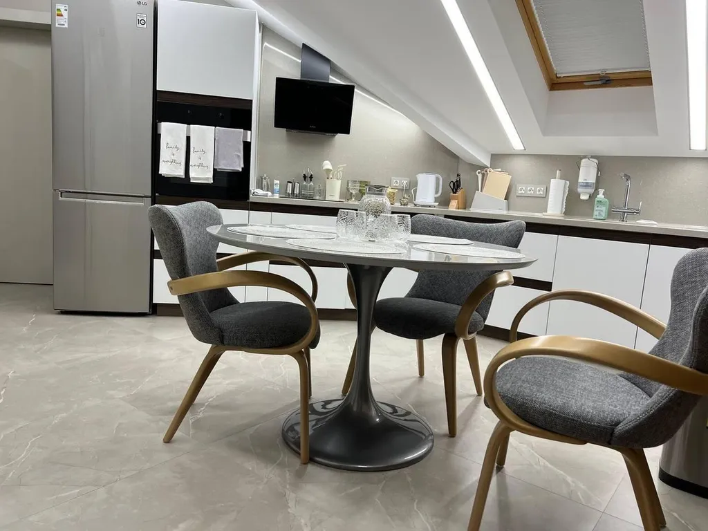 Новая с дизайнерским ремонтом квартира