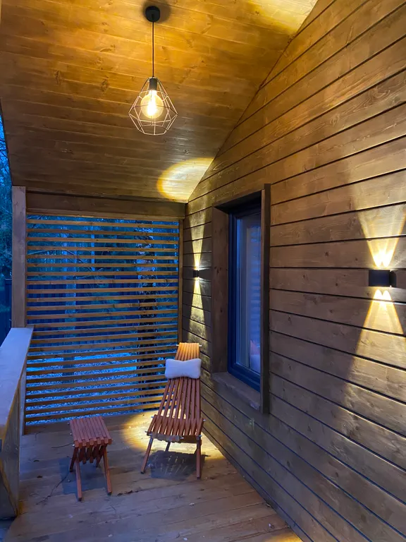 Дом с Сибирским чаном в лесной сказке