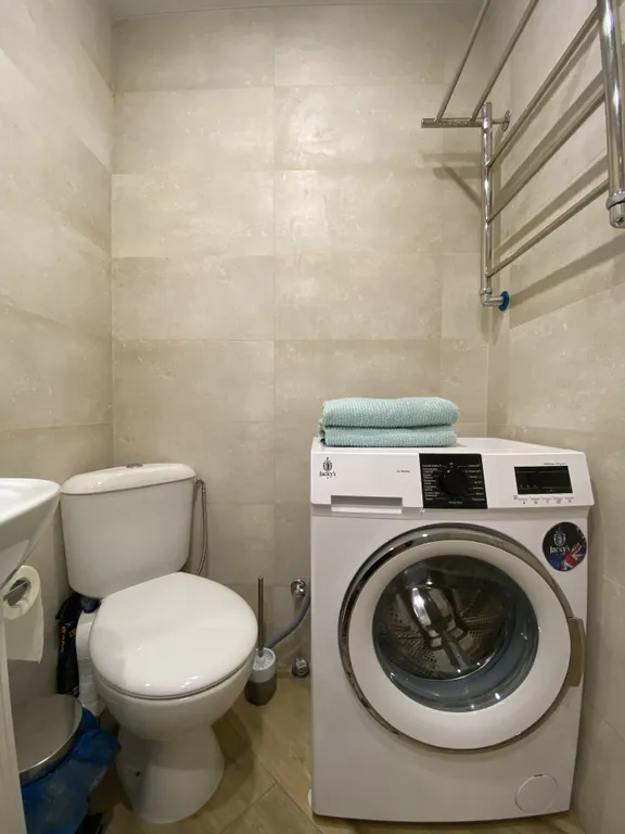 Двухуровневые апартаменты у озера и моря