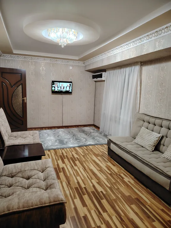 Уютная квартира в самом центре города у метро