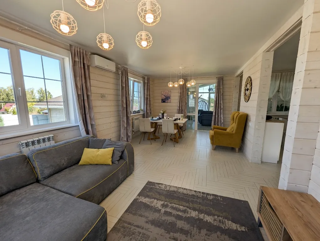 Дом рядом со склонами