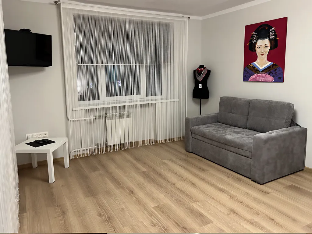 Стильная светлая квартира у Комаровского рынка