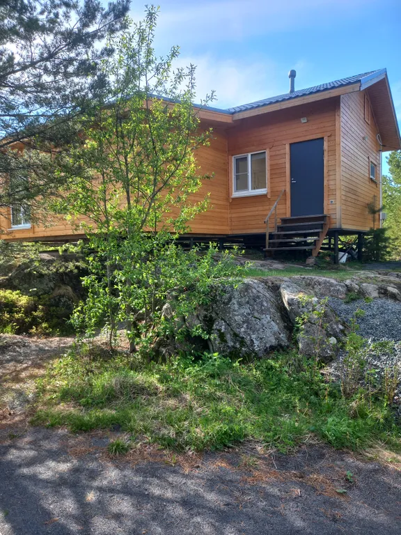 Коттедж Дом в окружении леса и скал — Мережнаволок