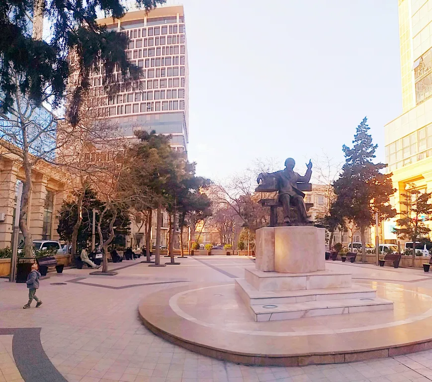 Квартира в центре с видом на море