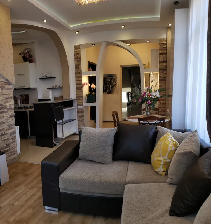 Квартира у проспекта Руставели