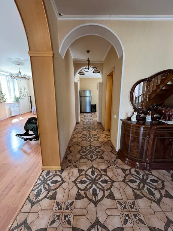 Шикарный загородный дом с бильярдом