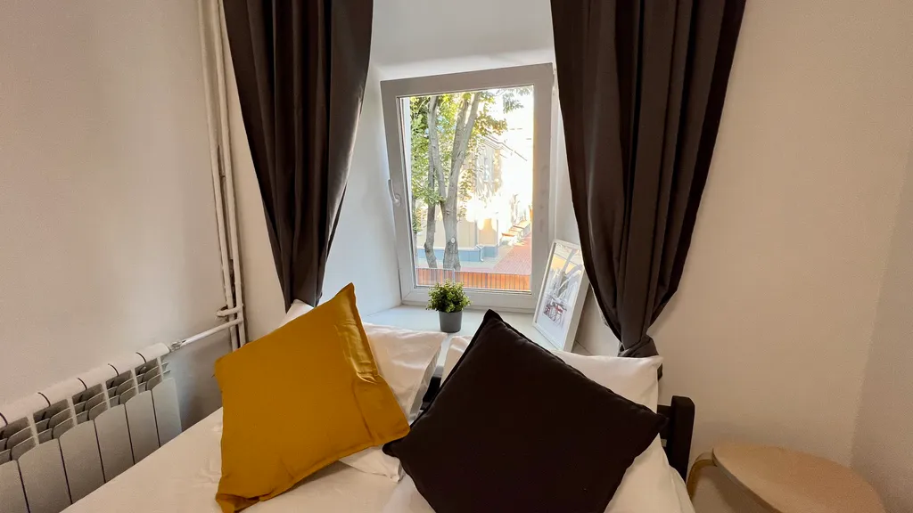 Уютная и светлая комната у Московского Кремля