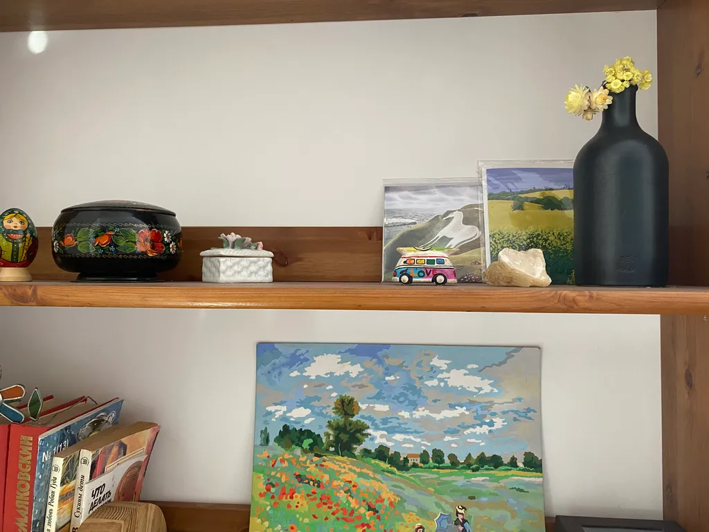 Просторная бохо студия с панорамным видом на горы