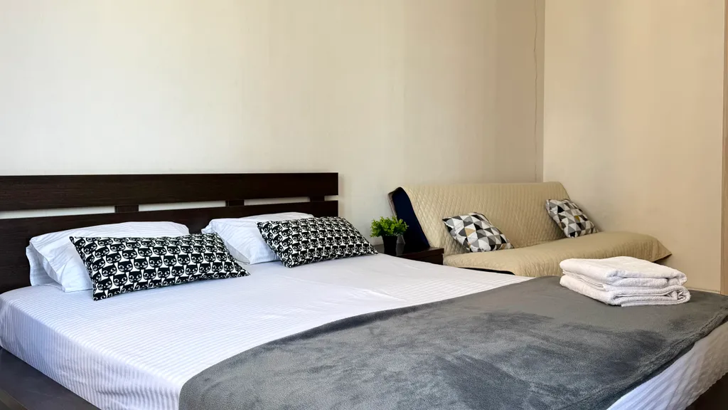 Квартира Квартира возле метро — Екатеринбург