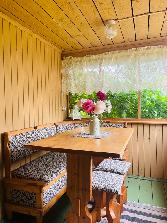 Уютный гостевой домик в саду