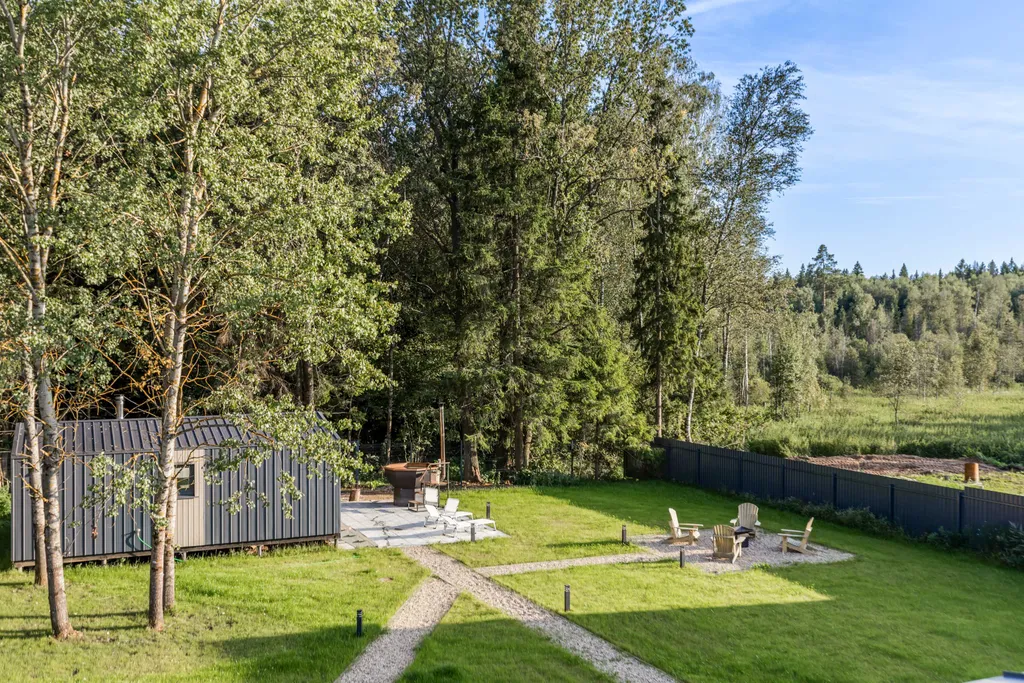 Коттедж Загородный дом с видом на лес — Брёхово