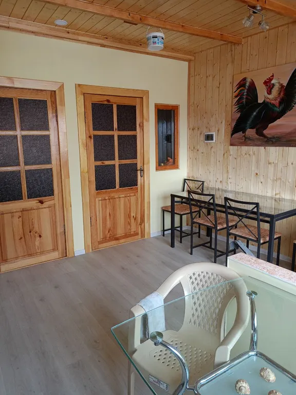 Уютная комната рядом с морем