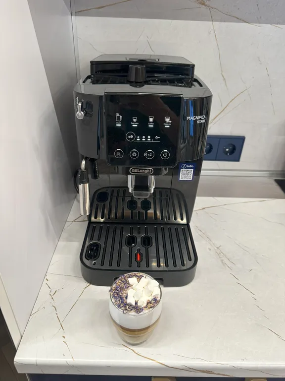 Барнхаус Дом у озера с видом на лес и озеро