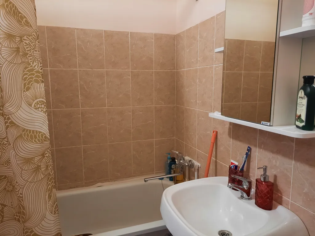 Рядом ТЦ Оазис Плаза, Окружная больница, Смотровая поликлиника