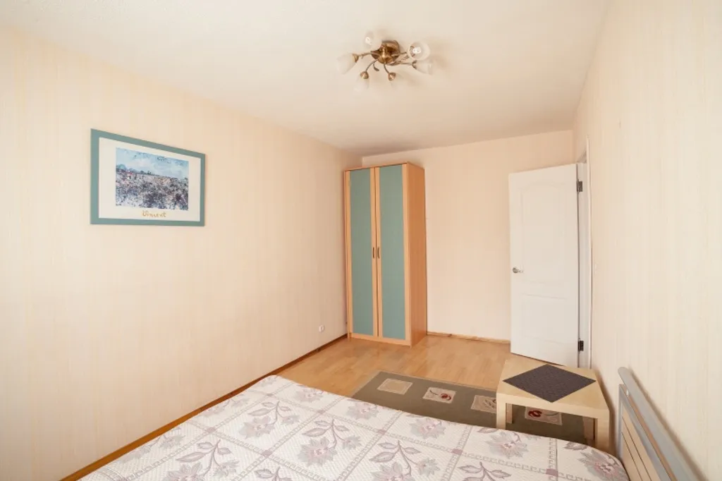 Светлая, чистая двухкомнатная квартира