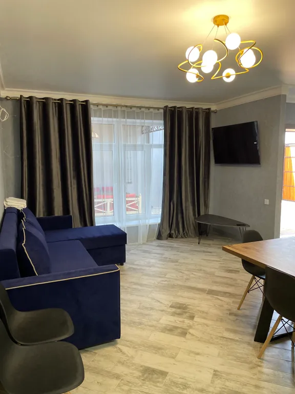 В центре престижного курортного посёлка Хазар