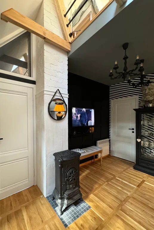 Двухуровневые апартаменты 33/3 house с камином и мангалом