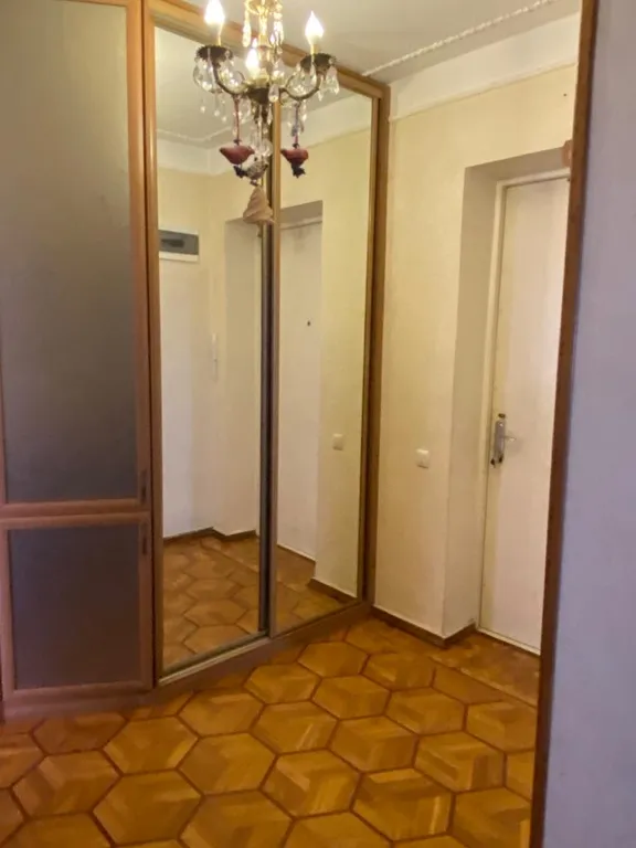 Квартира 3-комнатная квартира со всеми удобствами в Сухум — Сухум