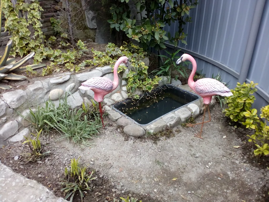 Большая 2-комнатная часть дома с парковочным местом