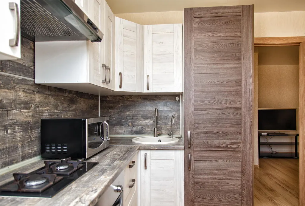 Рядом с площадью Советов