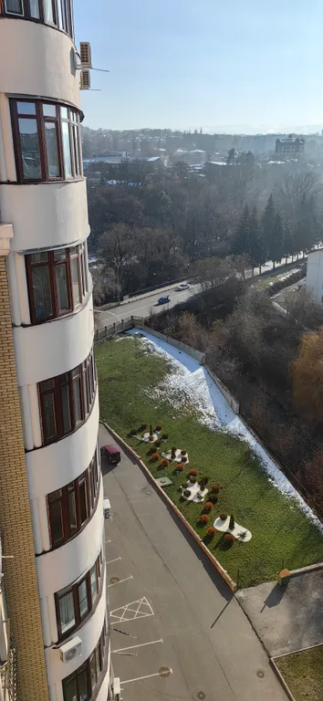 Уютная студия для семьи в новом жилом комплексе в центре