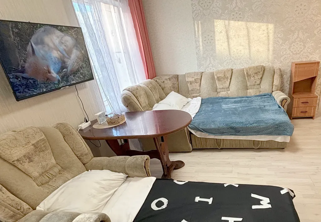 Светлая евро-двушка в Кошелeв парке. Для семьи или для работы.